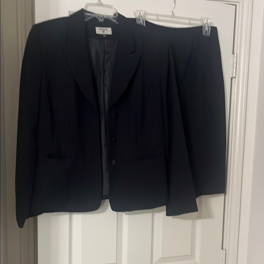 St. John Black Skirt Set Elegant Professional Wear